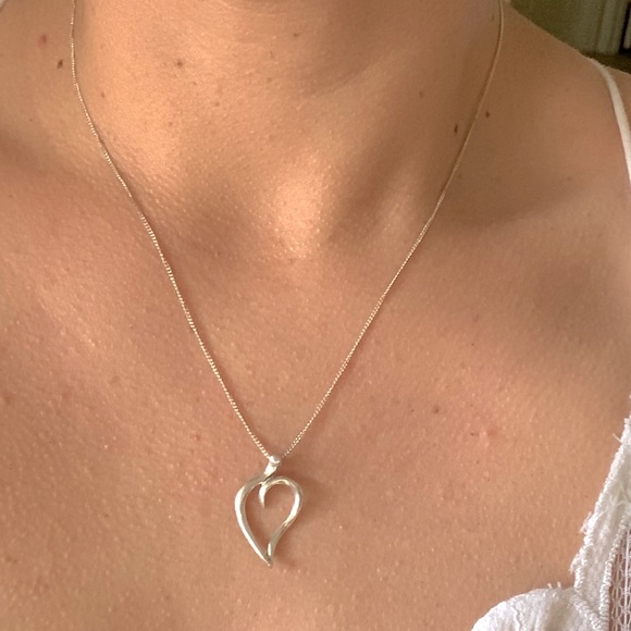 Tiffany & Co. vintage silver leaf/ heart pendant necklace - Picture 14 of 14